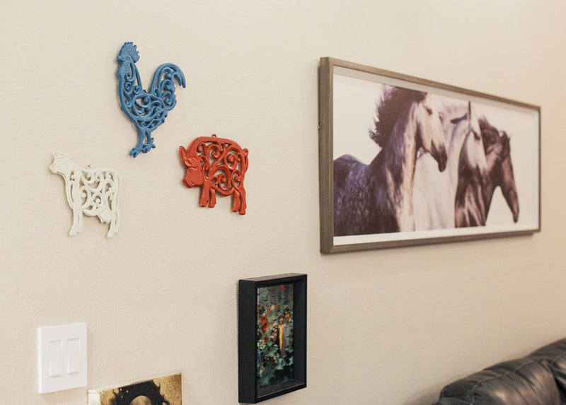 Multicolored - Image 3 - Set of 3 Red, White, and Blue Cast Iron Cow, Pig, and Rooster Kitchen Trivets Decorative Wall Art