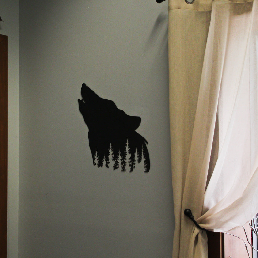 ZKO-99130-wolf-silhouette-