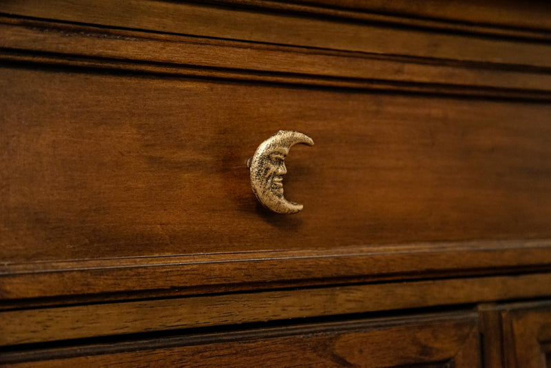 Gold - Image 7 - Set of 6 Gold Finish Cast Iron Crescent Moon Face Drawer Pulls - Decorative Cabinet Knobs for Celestial