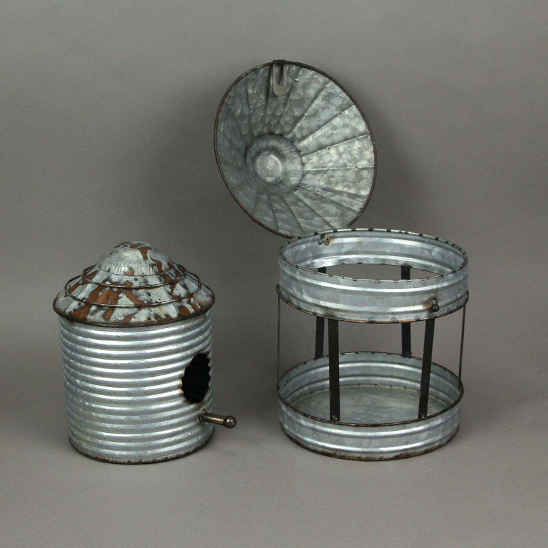 Rustic Galvanized Metal Farm Silo Standing Birdhouse and Bird Feeder Set: Charming Western Outdoor Decor for Garden and Patio