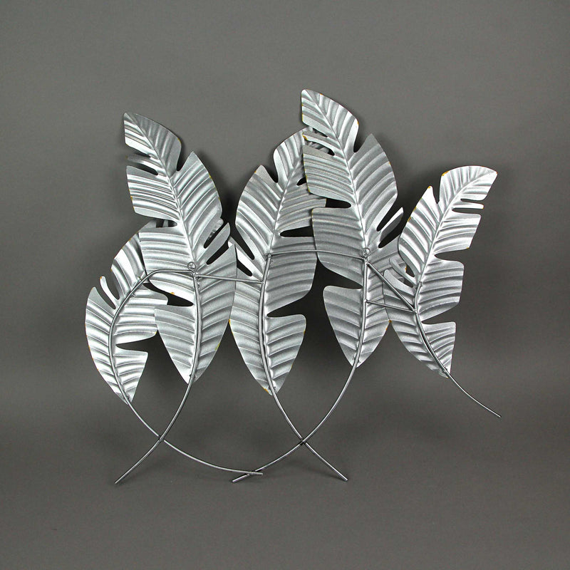 Graceful Green Metal Banana Leaf Wall Sculpture - Tropical Paradise in Your Home - Stunning 27-Inch Nature-Inspired Artwork