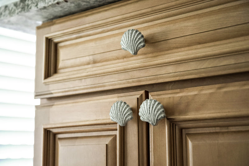 White - Image 8 - Set of 6 Antique White Cast Iron Scallop Sea Shell Drawer Pulls Nautical Cabinet Knobs - 2 Inches Long -