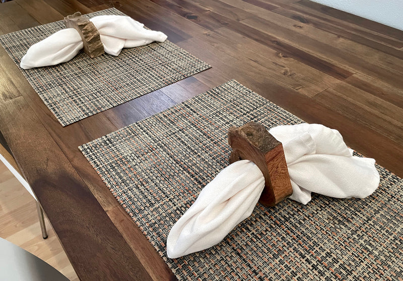 Rustic Elegance - Set of 8 Handcrafted Natural Acacia Wood Slice Napkin Rings - Unique Table Decor for a Charming Dining
