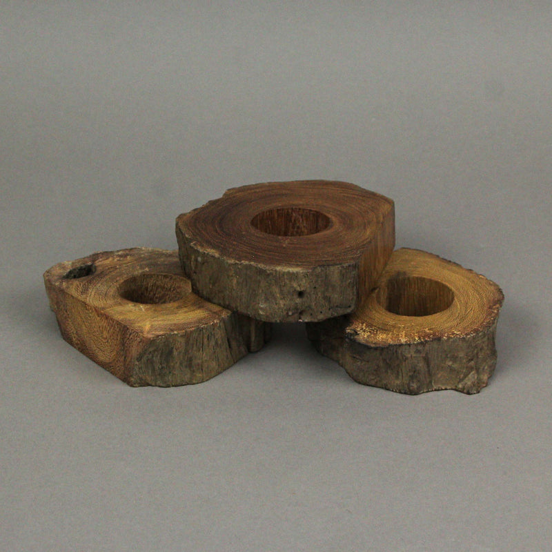 Rustic Elegance - Set of 8 Handcrafted Natural Acacia Wood Slice Napkin Rings - Unique Table Decor for a Charming Dining