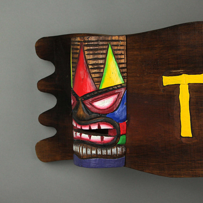 Hand-Carved Multicolor Wooden Tiki Bar Wall Hanging Sign - Exquisite Decorative Mask Sculpture for a Tropical Paradise Vibe -