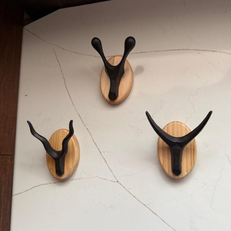 Zeckos Set of 3 Cast Iron Antler Wall Hooks, 3.75 Inch Tall, Wood-Backed Image 4