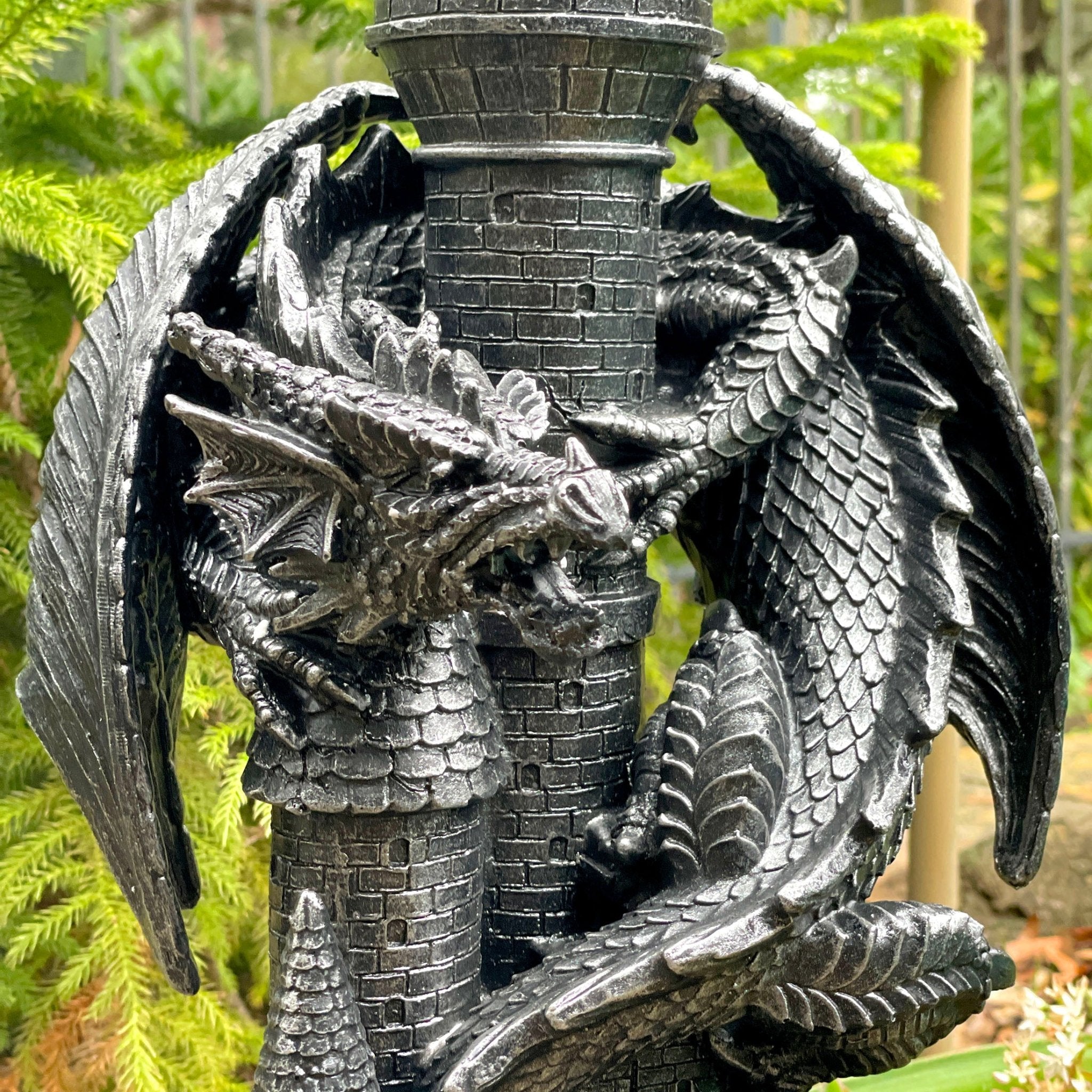Keeper of the Castle' Medieval Dragon Statue with Solar-Pow — Zeckos