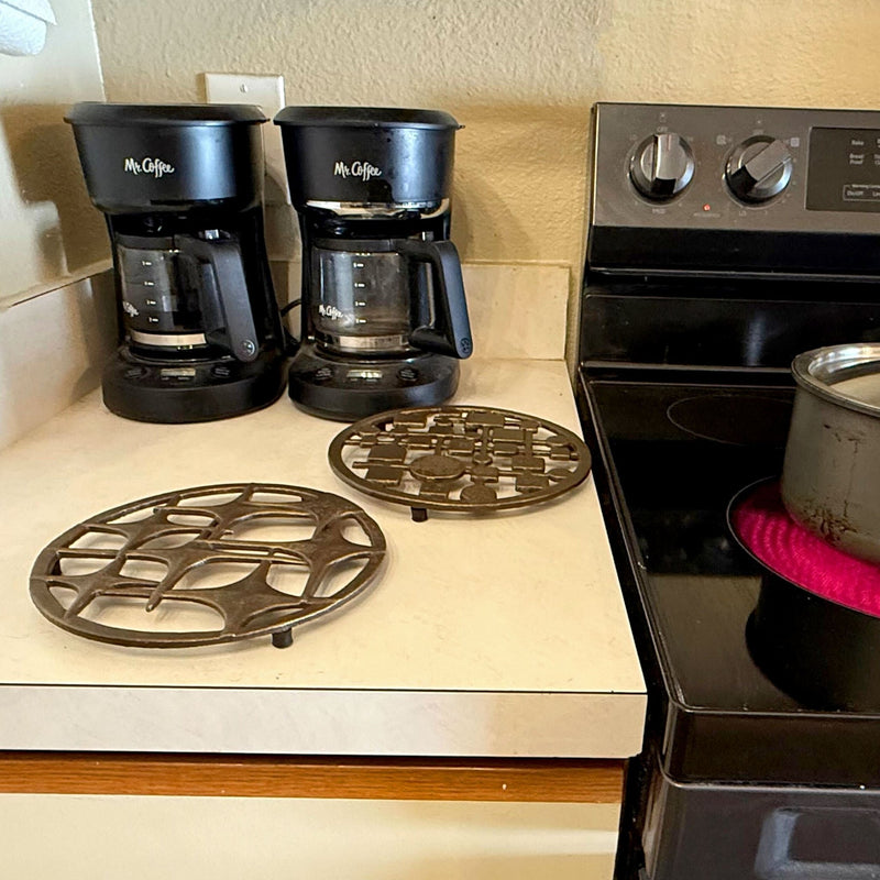 Cast Iron Mid Century Modern Stars Trivet – Bronze Finish, 8" Round, Durable Heat-Resistant Cast Iron Table Protector,