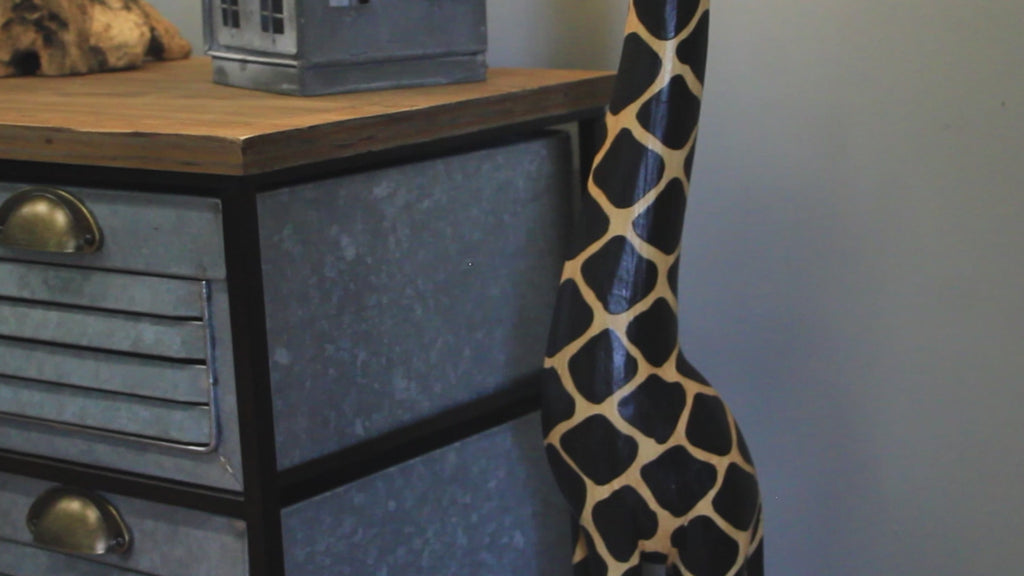 ZKO-99404-hand-carved-wooden-giraffe-safari-decor-video-1A.mp4