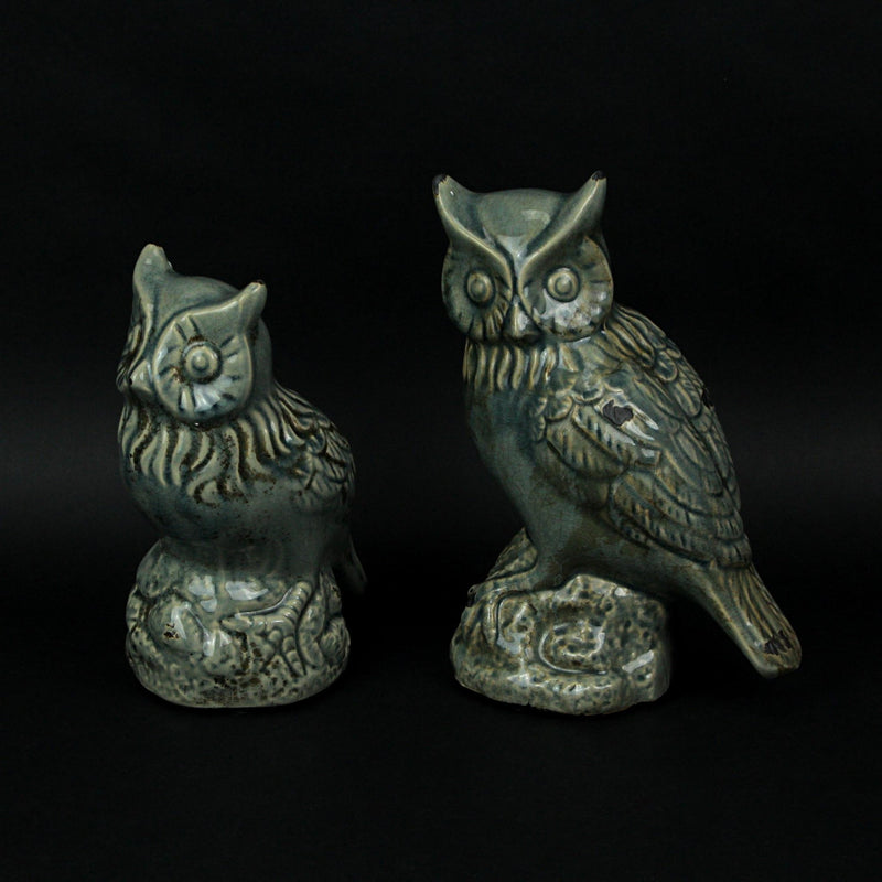 Set of 2 Grey Crackle Finish Ceramic Owl Statues Image 2