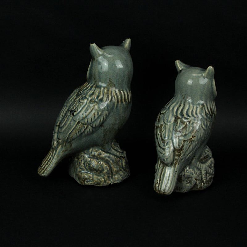 Set of 2 Grey Crackle Finish Ceramic Owl Statues Image 3