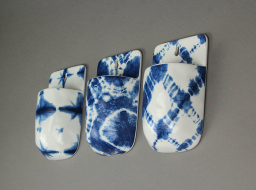 Set of 3 Blue and White Shibori Style Dyed Ceramic Wall Pocket Hangings Boho Décor Image 2